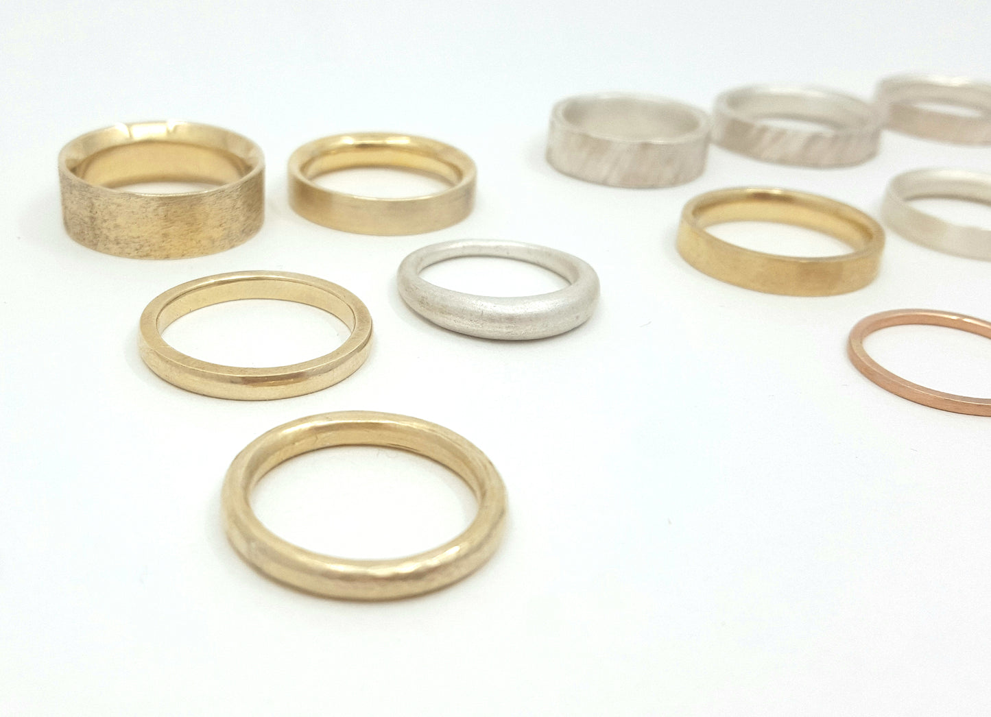 Musterringe in Silber und Gold