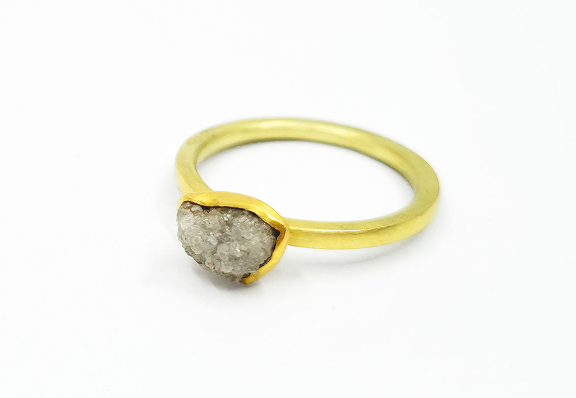2 ct Rohdiamant Ring in Gold