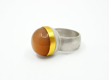 Unique handmade ring made of 925 silver with 900 gold setting and 14mm round Indian moonstone