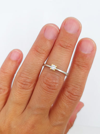 3.5 mm diamond ring in gold and silver