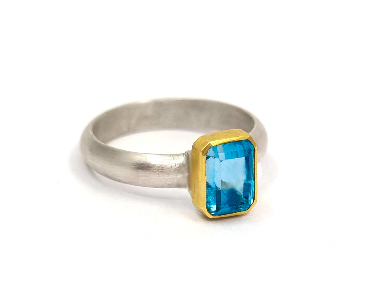 8 eck Quamarin einer Kundin, umgearbeitet in Gold und Silber