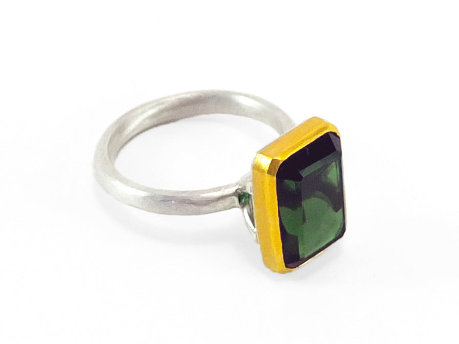 Kunden Edelstein in Gold und Silber umgesetzt