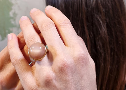 Unique handmade ring made of 925 silver with 900 gold setting and 14mm round Indian moonstone